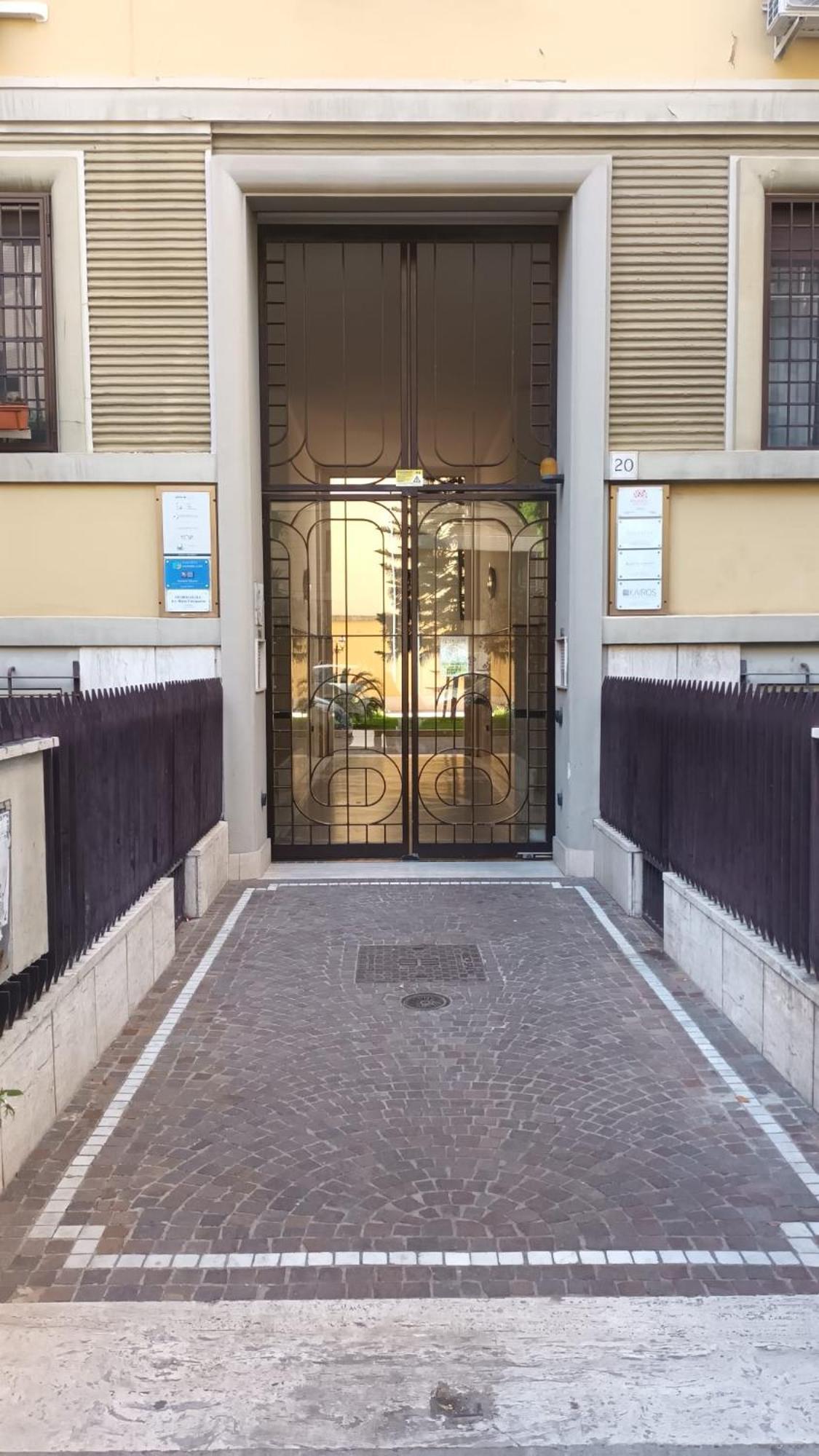 Olimpo Apartments St John In Lateran โรม ภายนอก รูปภาพ