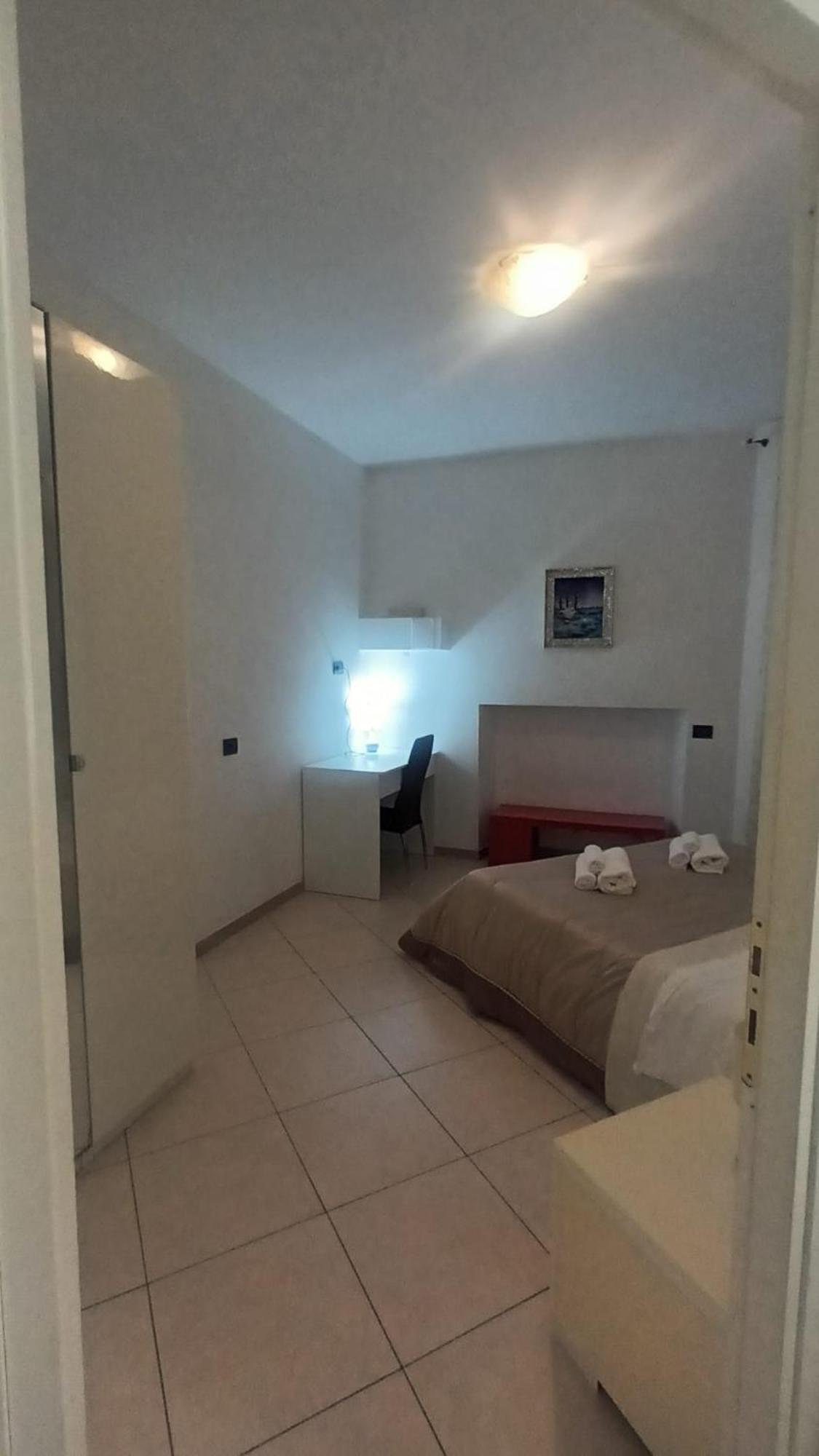 Olimpo Apartments St John In Lateran โรม ภายนอก รูปภาพ
