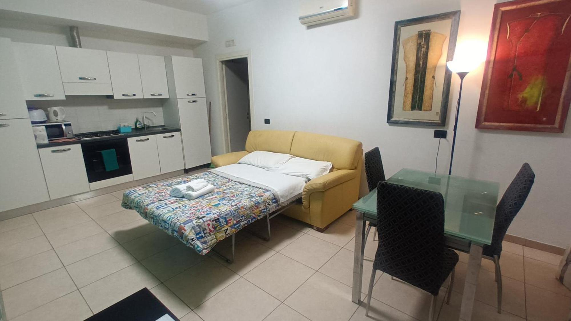 Olimpo Apartments St John In Lateran โรม ภายนอก รูปภาพ
