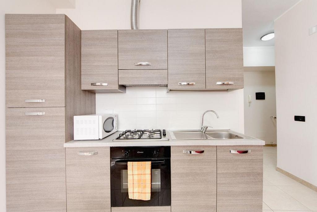 Olimpo Apartments St John In Lateran โรม ภายนอก รูปภาพ